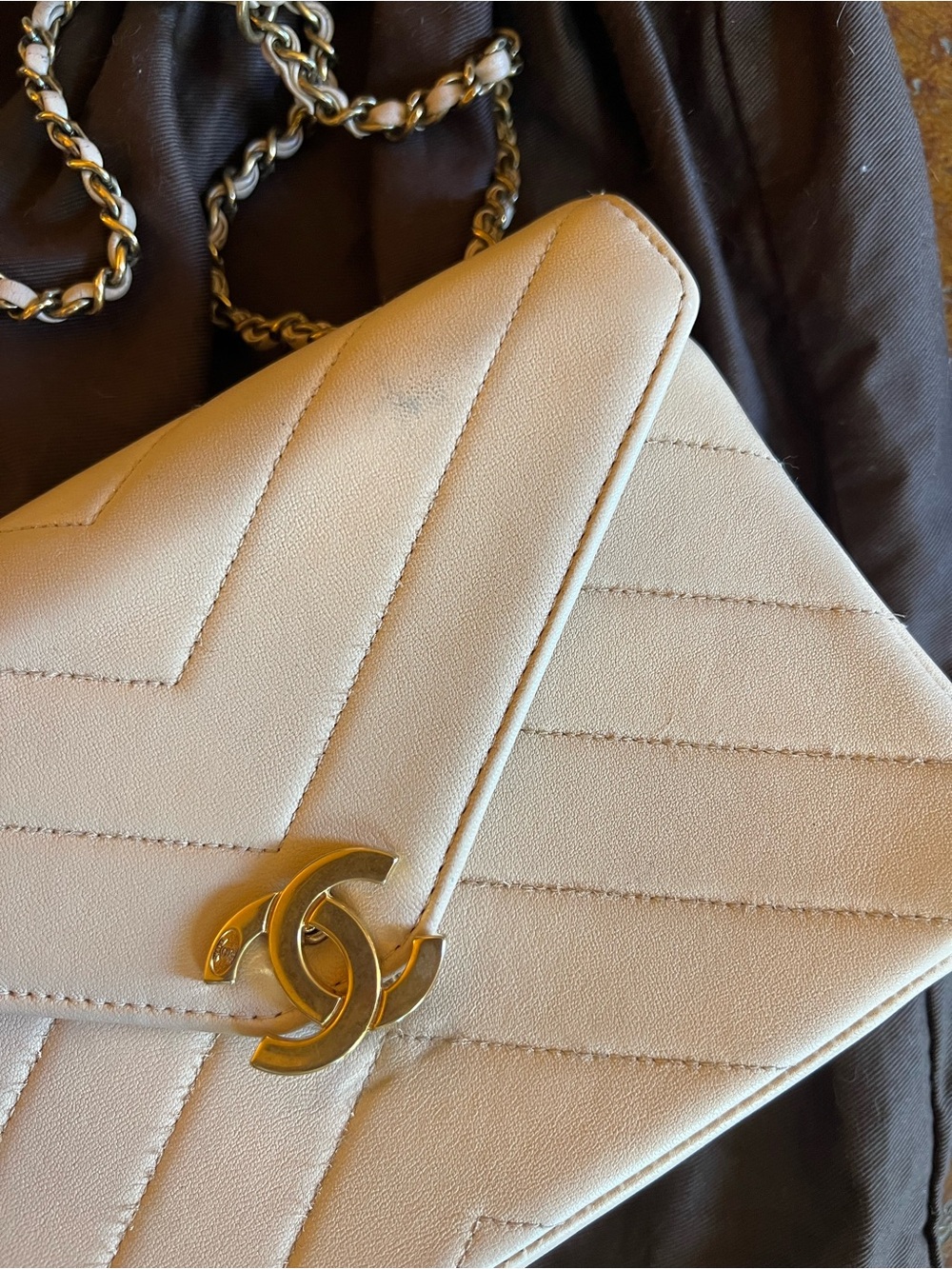 Authentic Chanel Envelop flap - Picture 16 of 16
